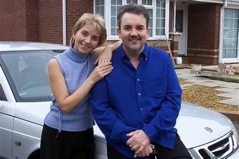 taylor, phil|phil taylor back with wife.